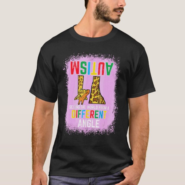 T-shirt Girafe Autism Seeing World Different Angle Aware (Devant)