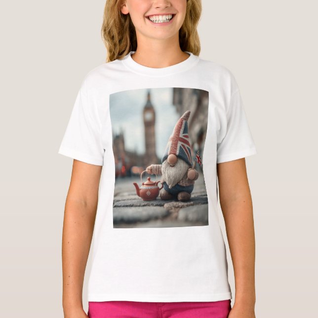 T-shirt Gnome britannique avec Casquette Union Jack et thé (Devant)