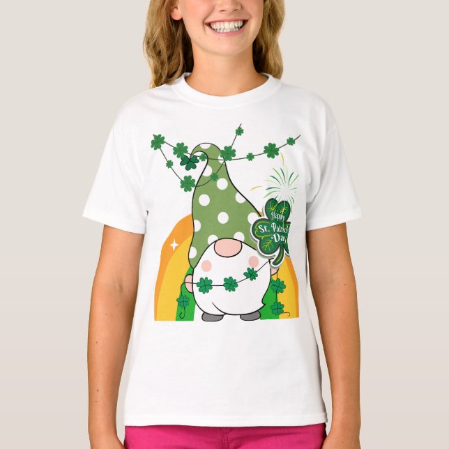 T-shirt Gnome de la Saint-Patrick avec Shamrocks et pluie (Devant)