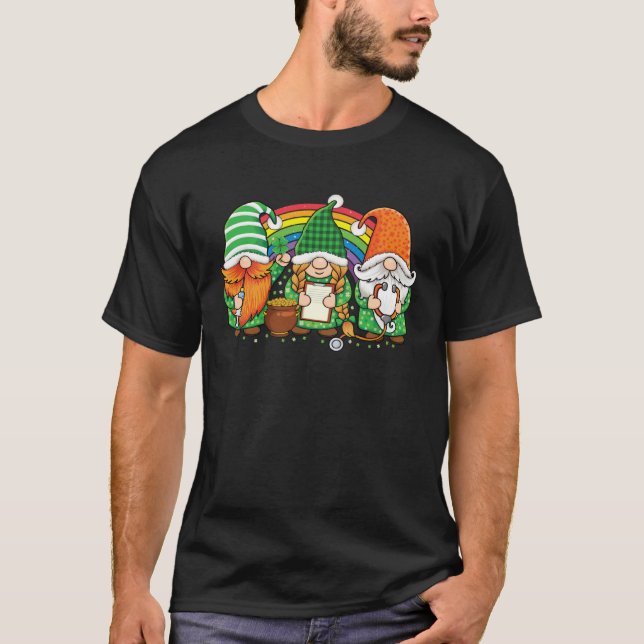T-shirt Gnome Nurses Saint Pattys day Scrub Nurse St Patri (Devant)