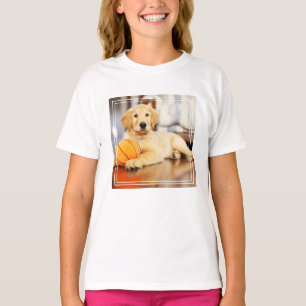 T-shirt Golden Retriever avec un jouet de basket
