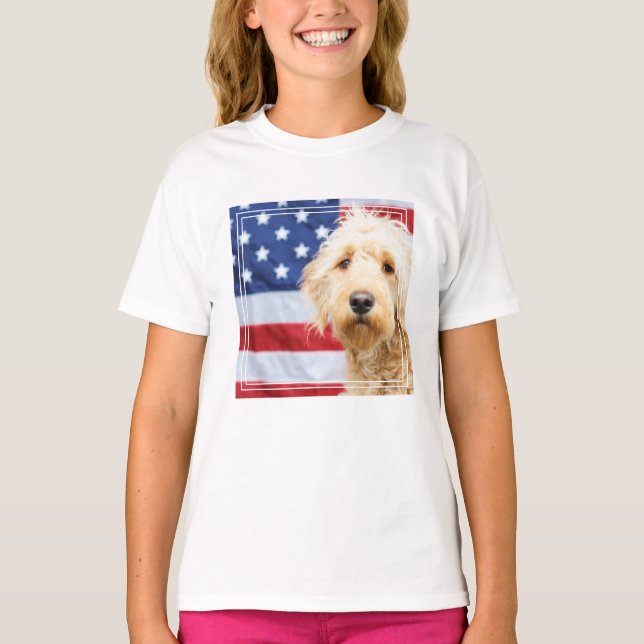 T-shirt Goldendoodle avec drapeau américain (Devant)