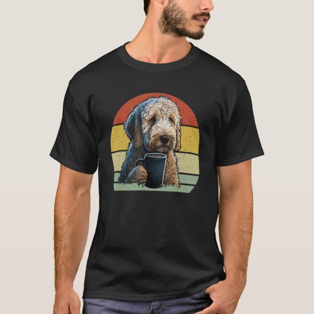 T-shirt Goldendoodle Drinking Coffee  Dog And Coffee (Devant)