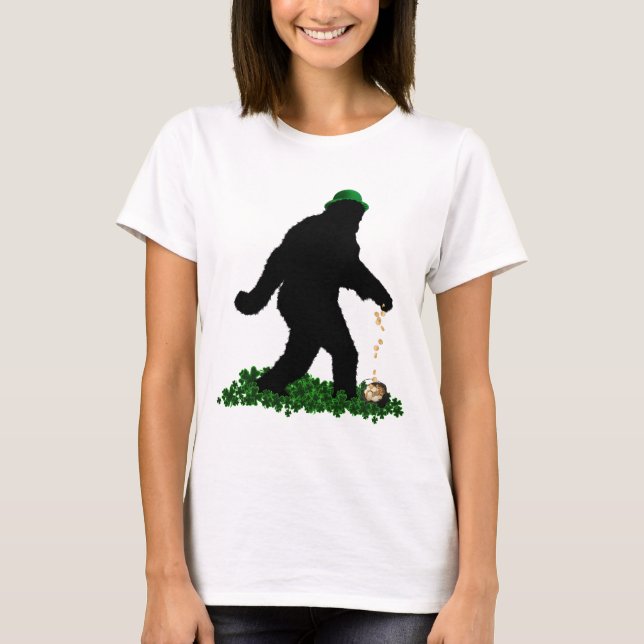 T-shirt Gone Squatchin' le jour de la Saint Patrick (Devant)