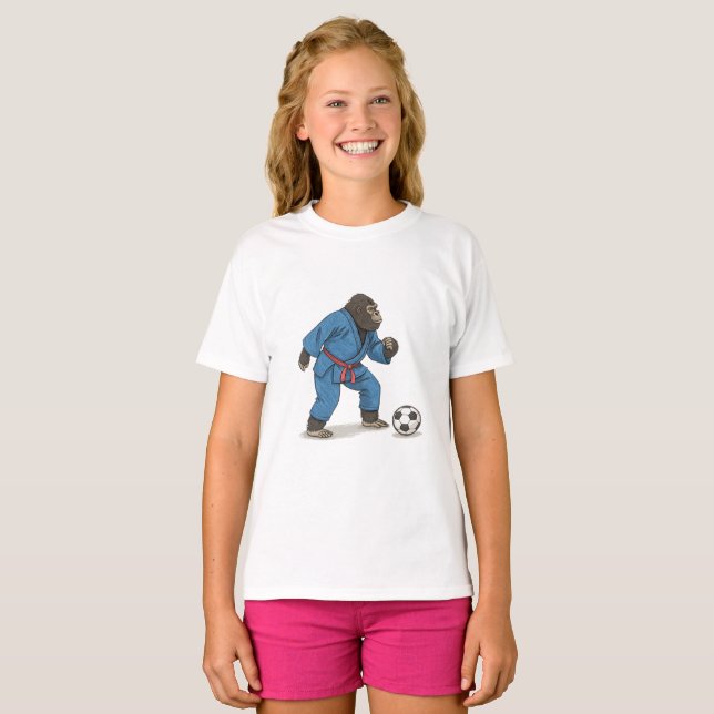 T-shirt Gorilla playing soccer in karate kimono (Devant entier)