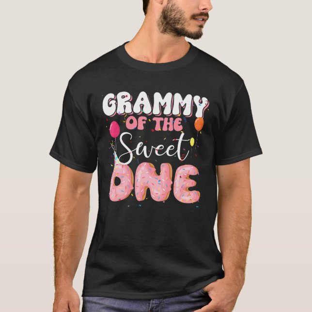 T-shirt Grammy De L'Anniversaire Un Doughnut 1Ème Famille  (Devant)