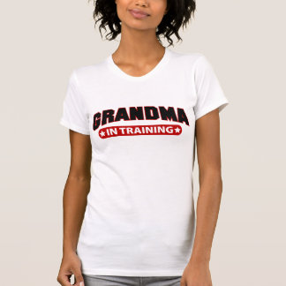 T-shirt Grand-maman dans la formation