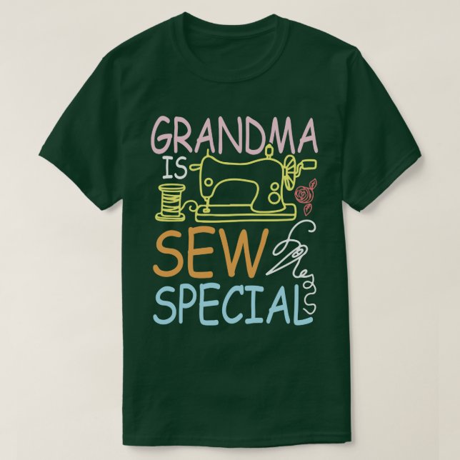 T-shirt Grand-mère est un peu spéciale (Design devant)