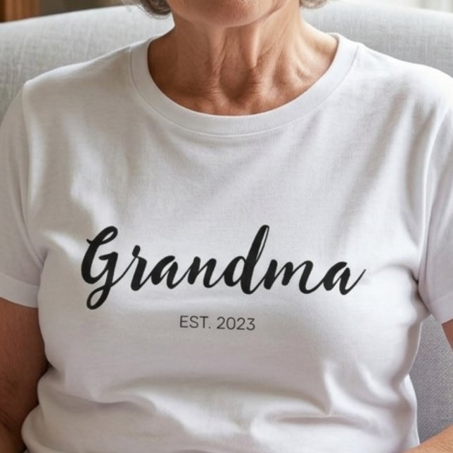 T-shirt Grand-mère établie en écriture noire (Créateur téléchargé)