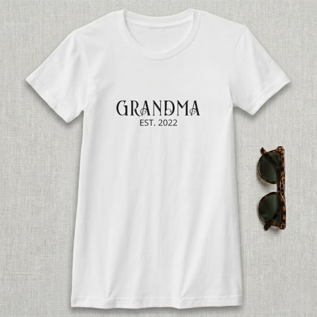 T-Shirt Grand-mère Fondée Écriture Noire (Créateur téléchargé)