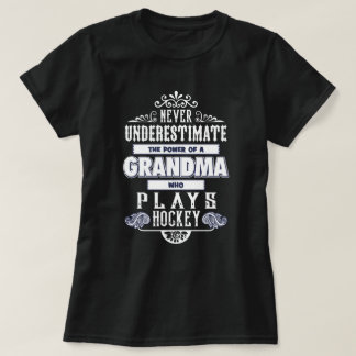 T-shirt Grand-mère qui joue au hockey
