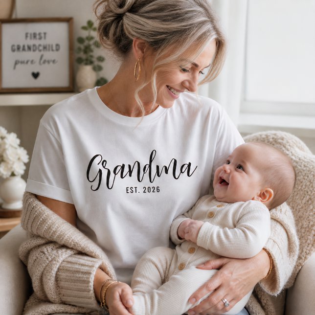 T-Shirt Grand-mère Script Noir Établie (Créateur téléchargé)
