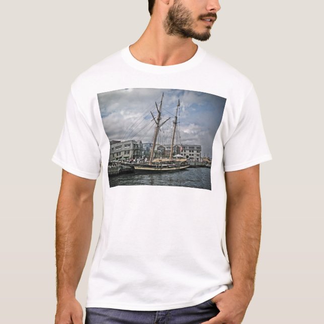 T-shirt Grand navire à Halifax (Devant)