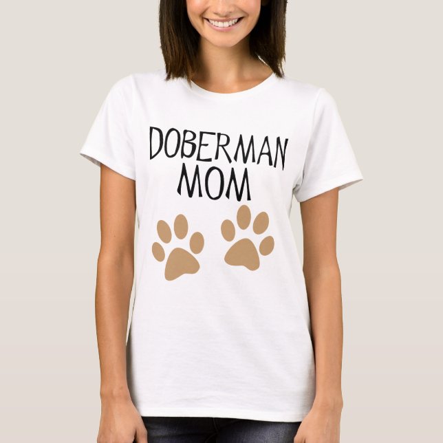 T-shirt Grande maman de dobermann de pattes (Devant)