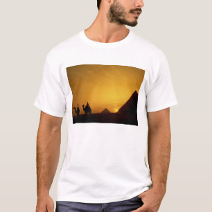 T-shirt Grandes Pyramides de Gizeh, Égypte au coucher du s