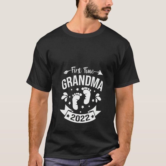T-shirt Grandma 2022 Pour La Première Fois Des Femmes Prom (Devant)