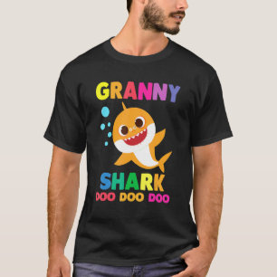 T-shirt Granny Shark mignonne Bébé Requin Famille Correspo