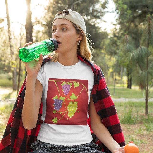 T-shirt Grapevine Avec Des Joncs De Raisins (Créateur téléchargé)