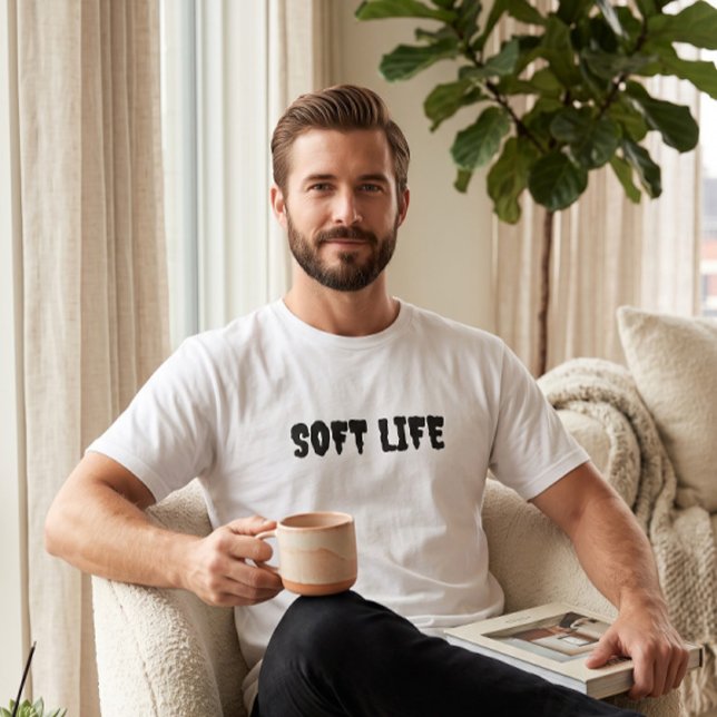T-shirt graphique blanc Soft Life pour hommes | Mo (Créateur téléchargé)