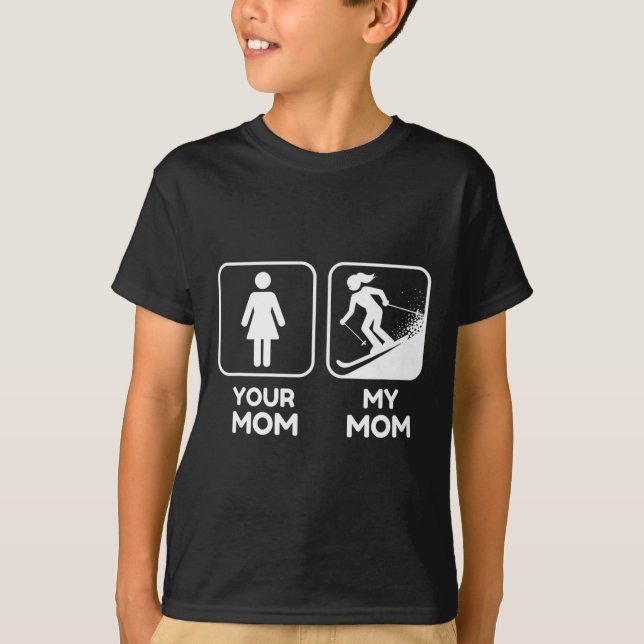T-shirt graphique drôle de maman faisant du ski po (Devant)