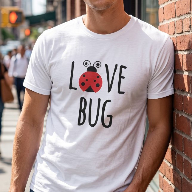 T-shirt Graphique Love Bug pour couples assortis (Créateur téléchargé)