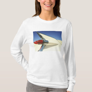 T-shirt Graphique : Plan rapproché d'aileron et de feu