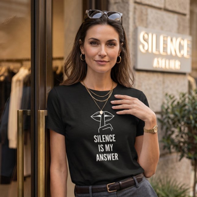 T-shirt graphique pour femmes avec mentalité stoïq (Créateur téléchargé)