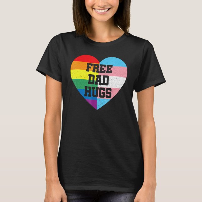 T-shirt Gratuit Papa Embrasse Lgbt Pride Mois 2022 Lgbtq E (Devant)