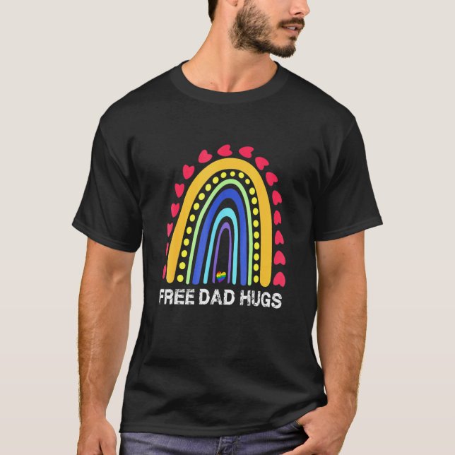 T-shirt Gratuit Papa Hugs Rainbow Heart Gay pride Lgbt - G (Devant)