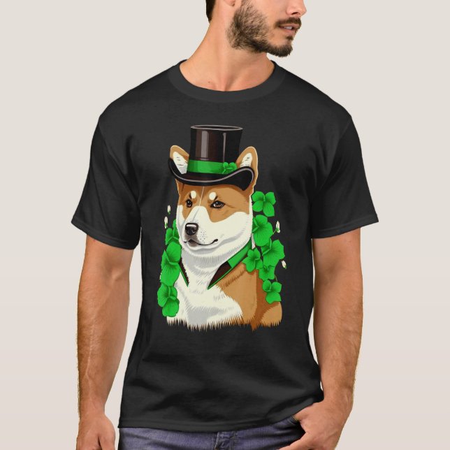 T-shirt Green Akita Inu shamrock on St Patricks Day Akita  (Devant)