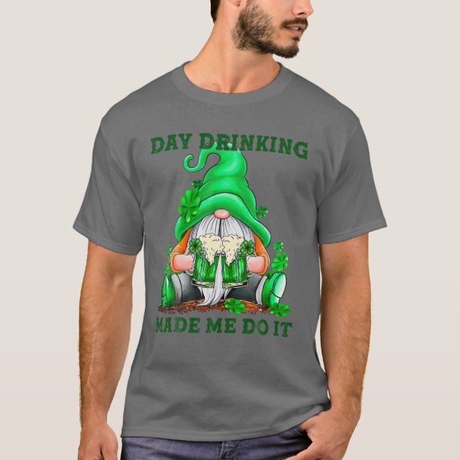 T-shirt Green Irish Gnome Holding Beer St Patrick Gnome (Devant)