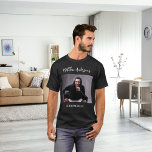 T-shirt Groomsman photo bachelor party<br><div class="desc">Personnalisez et ajoutez votre propre photo du baccalauréat. Personnalisez et ajoutez un nom. Texte : Groomsman</div>