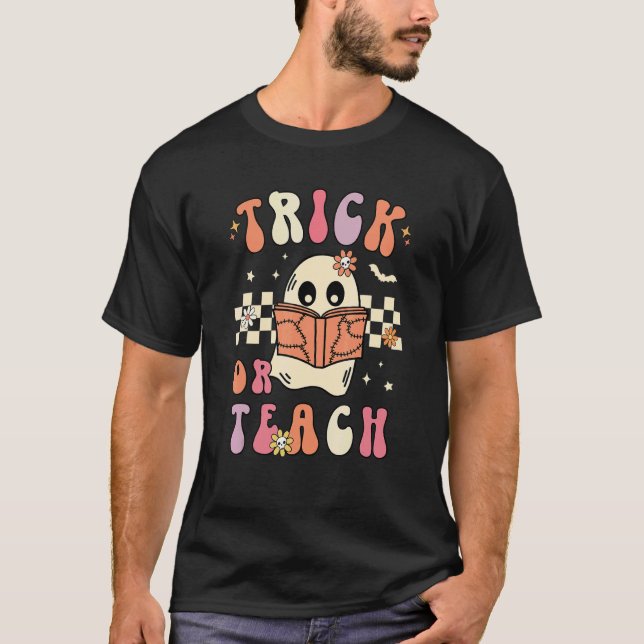 T-shirt Groovy Halloween Trick or Teach Rétro Fleur Ghost (Devant)