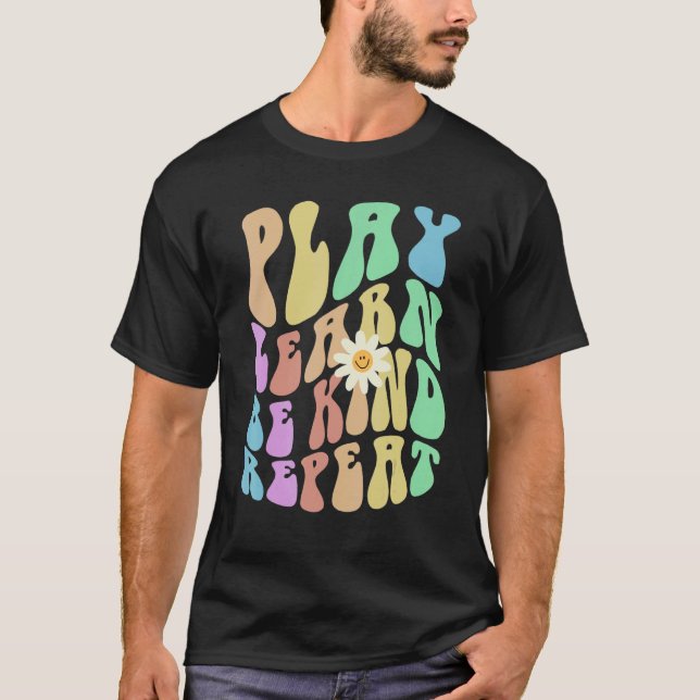 T-shirt Groovy PLAY LEARN BE KIND REPEAT Retro Stop Bullyi (Devant)