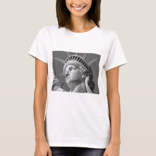 T-shirt Gros plan noir et blanc Statue de la Liberté