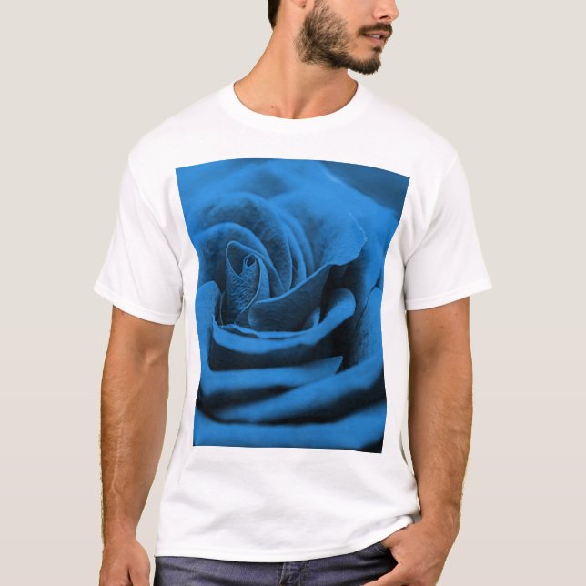 T-shirt Gros plan rose bleue rouge, macro beauté. (Devant)