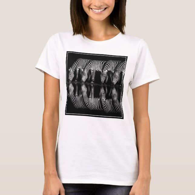 T-shirt Groupe de zèbres des plaines boivent ensemble la n (Devant)