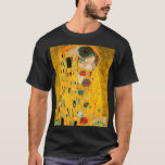 T-shirt Gustav Klimt Le Baiser<br><div class="desc">T-shirt avec peinture à l’huile de Gustav Klimt avec feuille d’or The Kiss (1908). Un homme et une femme,  aux couleurs dorées brillantes,  embrassent et embrassent avec amour dans un champ de fleurs. Un grand cadeau pour les amateurs d'art Art Nouveau et autrichien.</div>