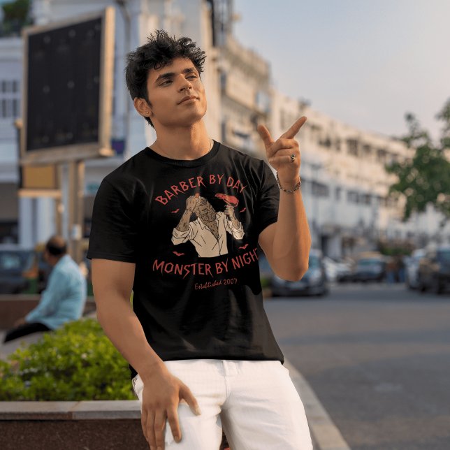 T-shirt Halloween amusant avec Barber par jour, Monster pa (Créateur téléchargé)