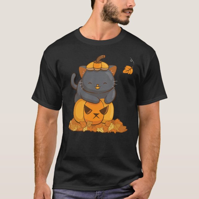 T-shirt Halloween Black Cat on Pumpkin with Autumn Leaves  (Devant)