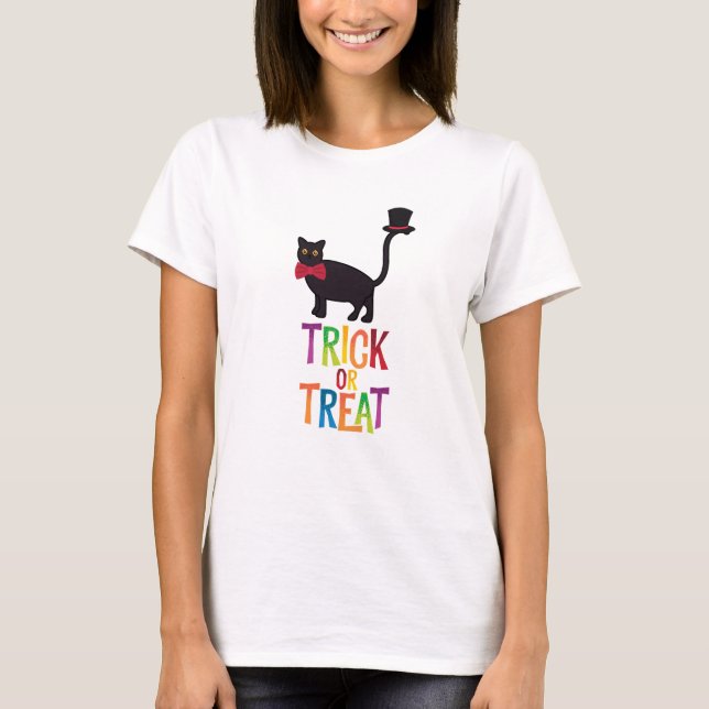 T-shirt Halloween de chats noirs ou de traitements (Devant)