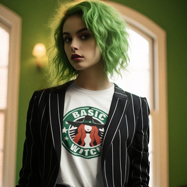 T-shirt Halloween de sorcière de base pour femmes (Créateur téléchargé)