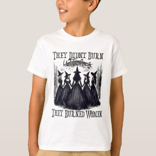T-shirt Halloween de sorcières ils n'ont pas brûlé les sor