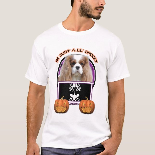 T-shirt Halloween - juste un Lil éffrayant - cavalier - (Devant)