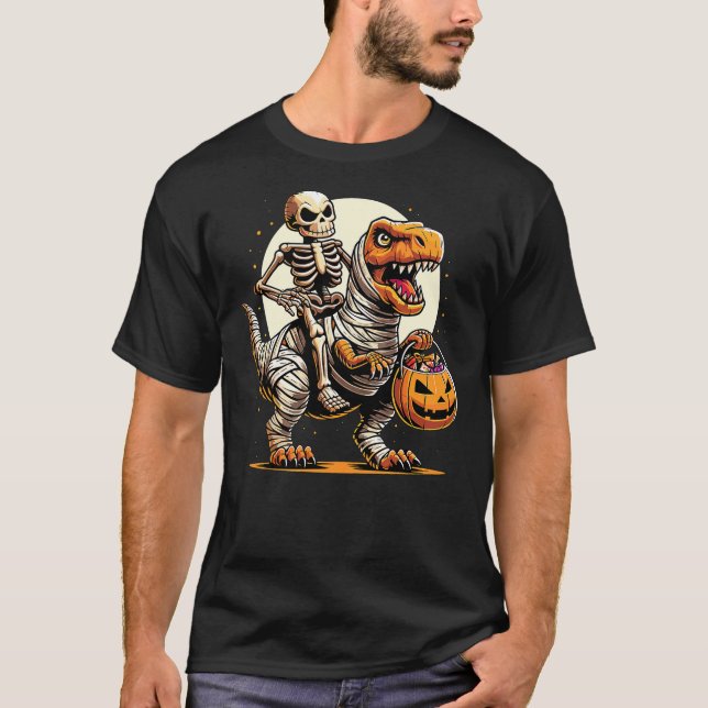 T-shirt Halloween Skeleton Riding Mummy Dinosaur (Devant)