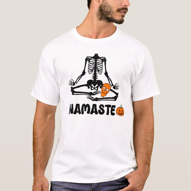 T-shirt Halloween Skeleton Yoga Namaste drôle (Devant)