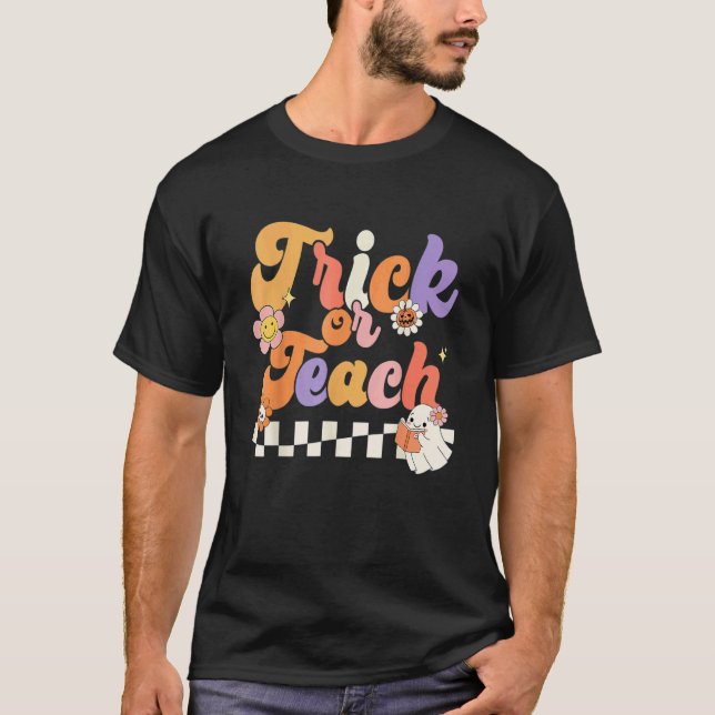 T-shirt Halloween Trick Or Teach Rétro Groovy Prof Hipp (Devant)