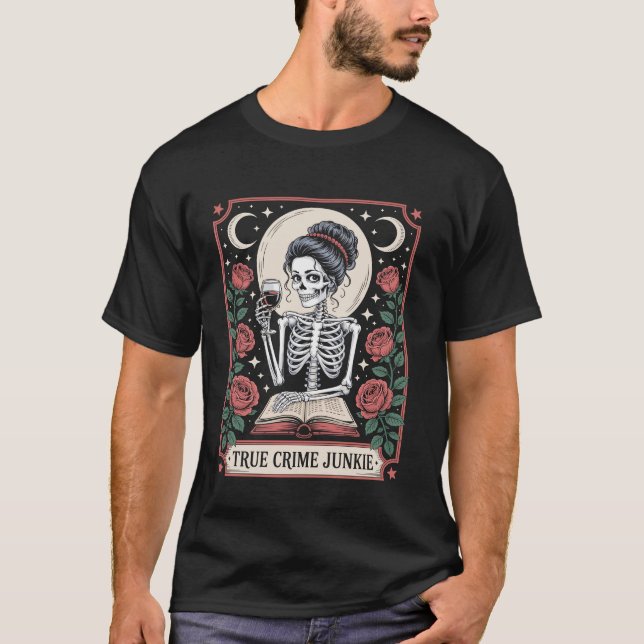 T-shirt Halloween True Crime Junkie Tarot Card (Devant)
