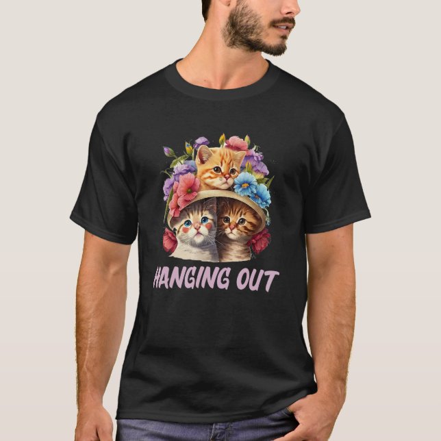 T-shirt Hanging Out Cat  Hobby Kitten Pastime Cat Mom (Devant)