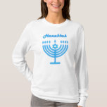 T-shirt Hanukkiah Happy Hanoukka Juive Fête Menorah<br><div class="desc">Symbole de Hanukkiah. Joyeux Hanoukka Party Juif Holiday Blue Menorah. Décoration Chanukkah de Fête Juive avec le symbole décoratif traditionnel Chanuka - bleu marine hanukkiah menorah, chandelier avec bougies, étoile de David et néon bleu lumières illustration. Hanoukka Festival des lumières Décoration de l'événement. Jérusalem, Israël. Vêtements et chaussures > Femmes...</div>